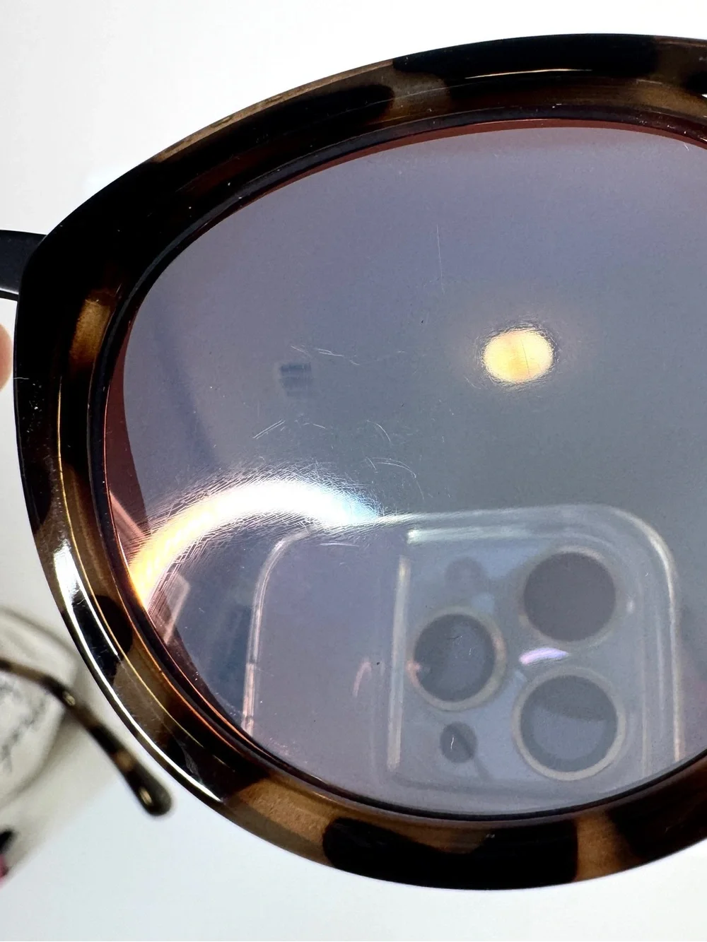 LE SPECS No Smirking Round Sunglasses New Volcanic Tort / Black